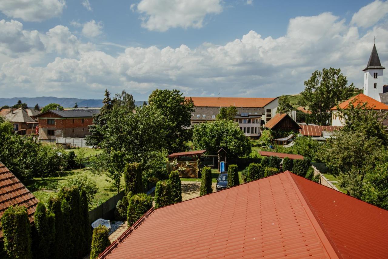 Vila Adria Hrabusice Bagian luar foto