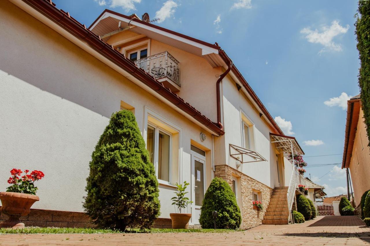 Vila Adria Hrabusice Bagian luar foto